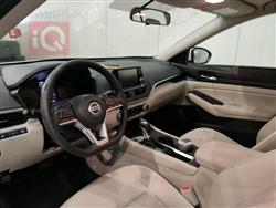 نيسان ألتيما